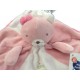 Doudou ours sur carré rose blanc petit noeud tous petits bisous MOTS D'ENFANTS